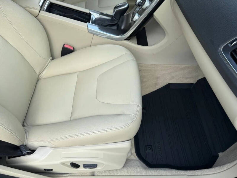 2016 Volvo S60 T5 Premier