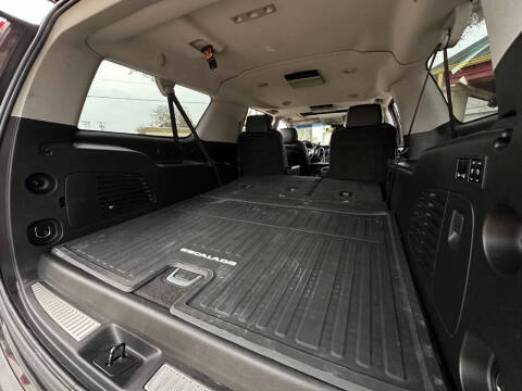 2017 Cadillac Escalade ESV Premium Luxury