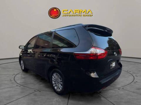 2017 Toyota Sienna XLE Premium 8-Passenger