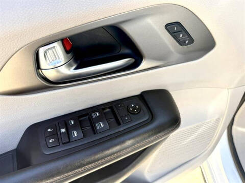 2020 Chrysler Pacifica Touring L