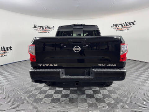 2024 Nissan Titan SV