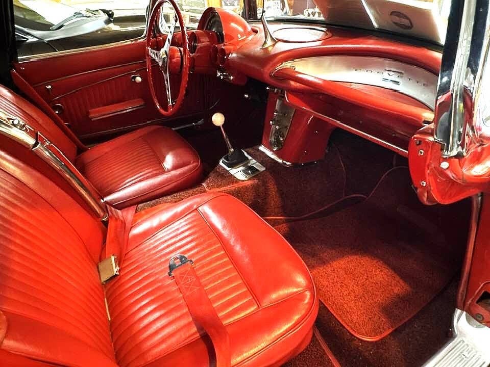 1962 Chevrolet Corvette 12