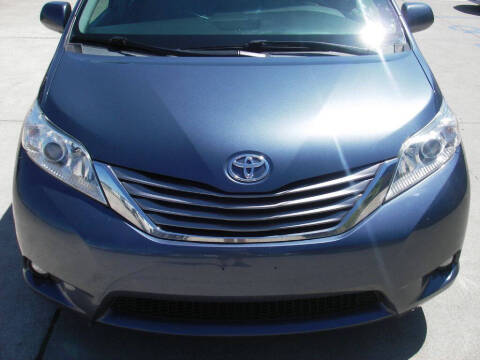 2015 Toyota Sienna
