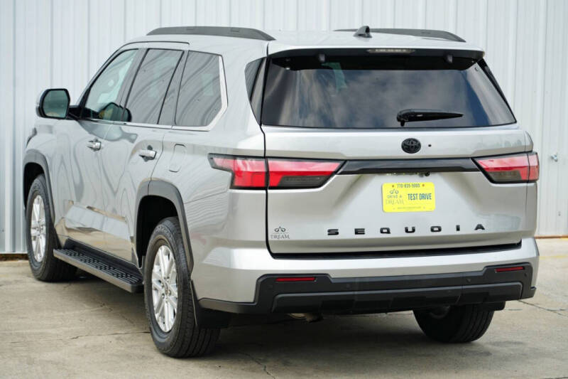 2023 Toyota Sequoia SR5