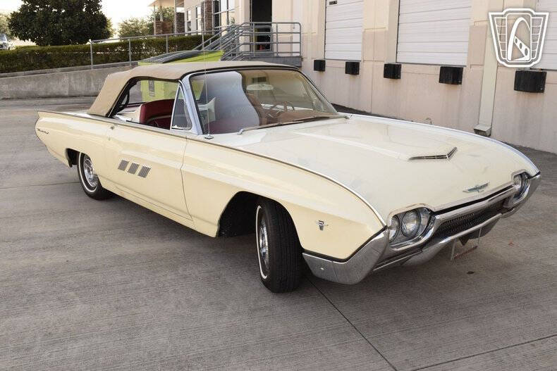 1963 Ford Thunderbird