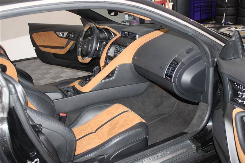 2016 Jaguar F-TYPE R