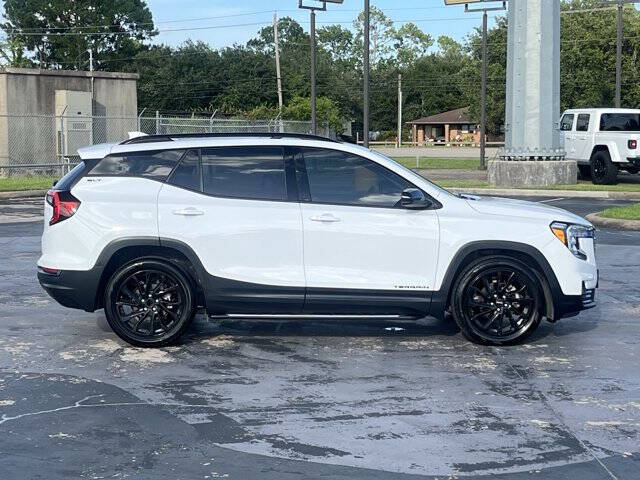2023 GMC Terrain SLT