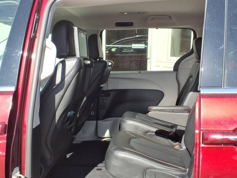 2020 Chrysler Pacifica Touring L Plus