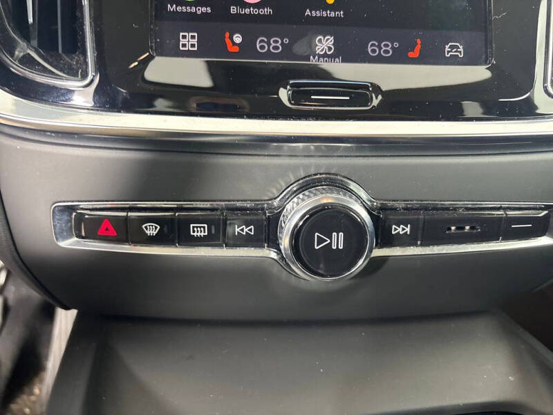 2025 Volvo S60 B5 Core