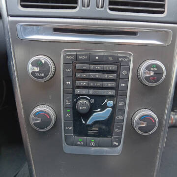 2016 Volvo XC60 T5 Drive-E