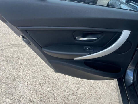 2014 BMW 3 Series 320i