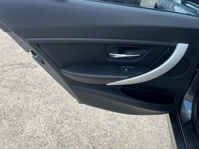 2014 BMW 3 Series 320i