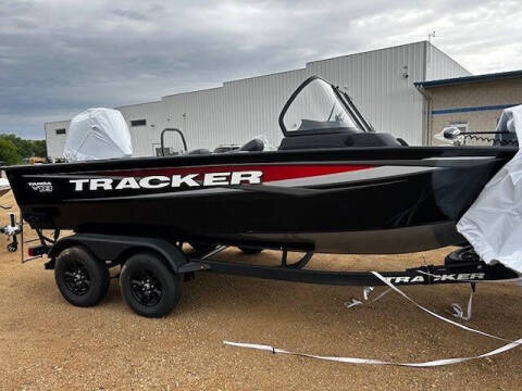 2026 Tracker Targa V-18 Combo