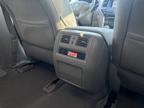 2014 Nissan Pathfinder SV