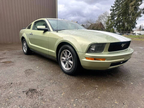 2005 Ford Mustang V6 Deluxe