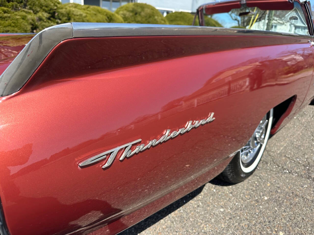 1963 Ford Thunderbird 22