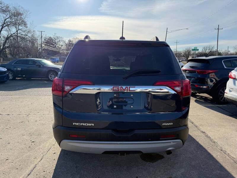 2017 GMC Acadia SLE-2