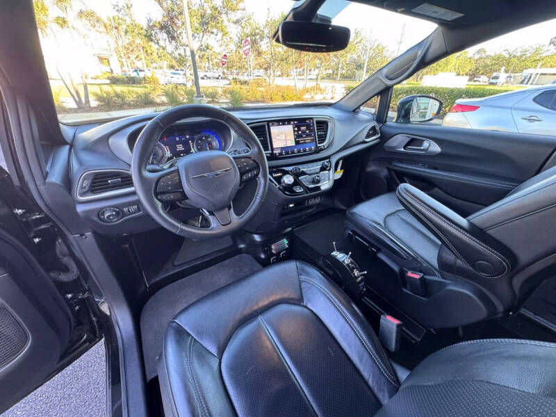 2021 Chrysler Pacifica Touring L