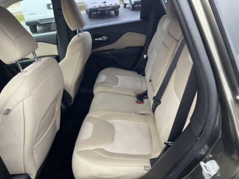 2015 Jeep Cherokee Sport