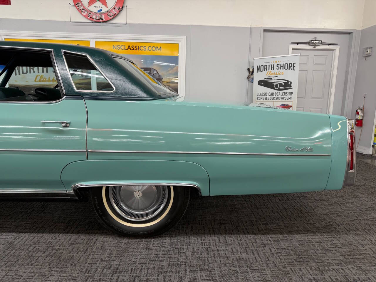 1976 Cadillac DeVille 36