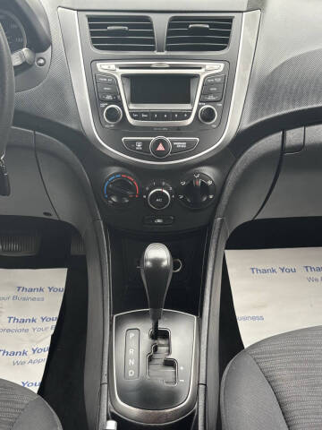 2017 Hyundai Accent SE