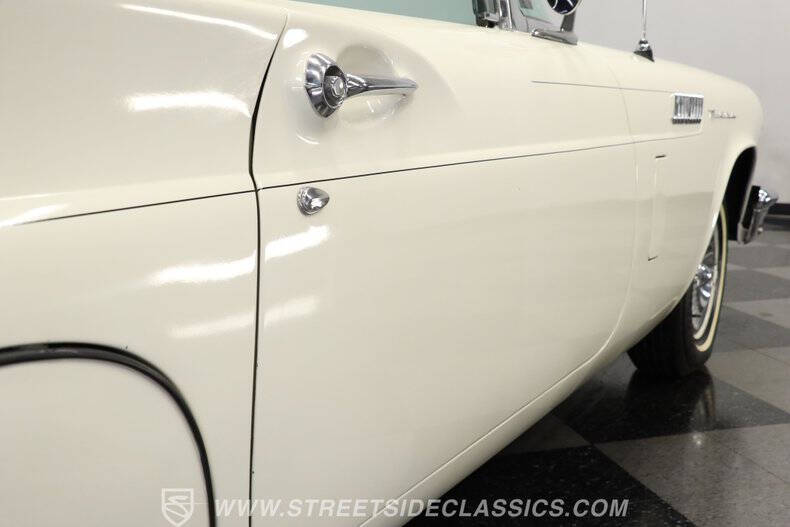1957 Ford Thunderbird
