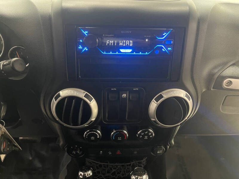 2013 Jeep Wrangler Sahara