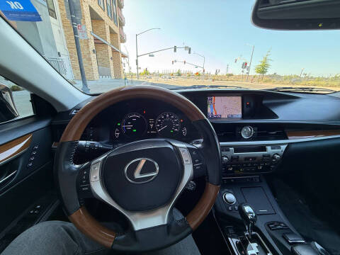 2013 Lexus ES 300h