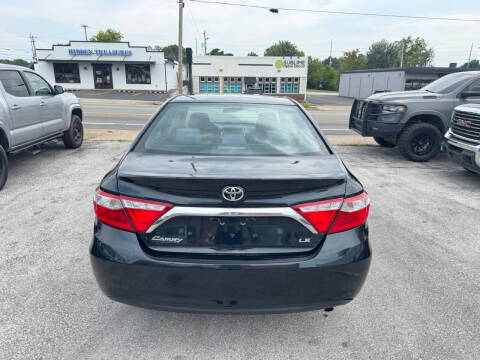 2017 Toyota Camry LE