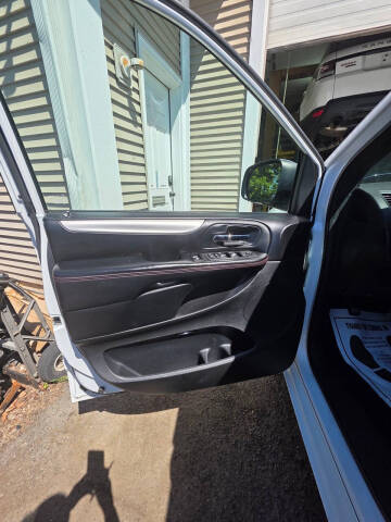 2014 Dodge Grand Caravan R/T