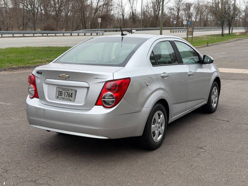 2013 Chevrolet Sonic LS Manual