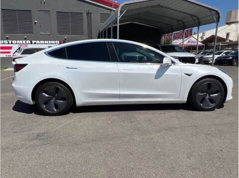 2020 Tesla Model 3 for sale at USED CARS FRESNO in Clovis CA