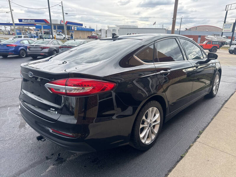 2019 Ford Fusion Hybrid SE