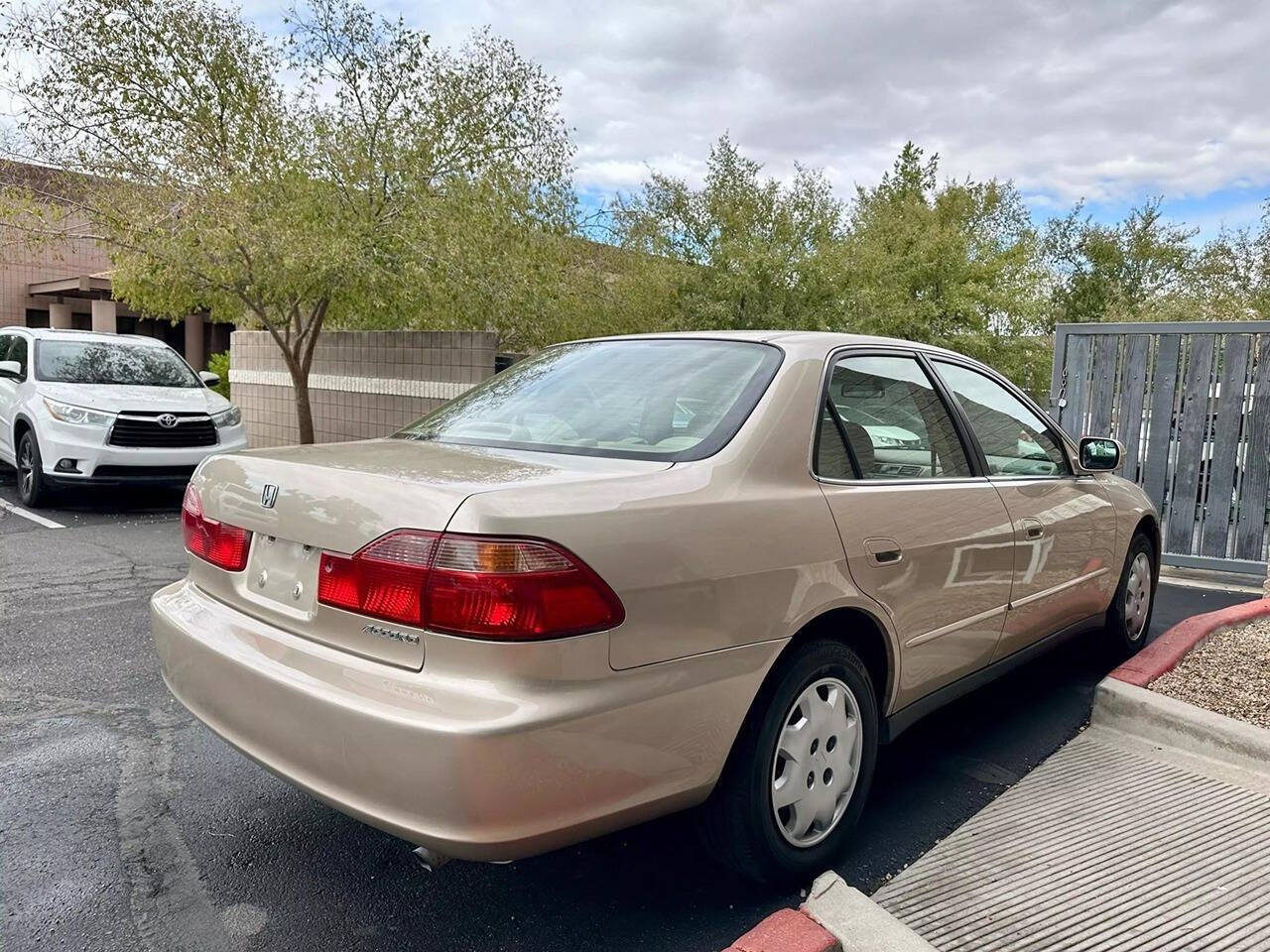 2000 Honda Accord for sale at HUDSONS AUTOS in Gilbert, AZ