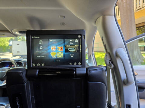 2018 Chrysler Pacifica Hybrid Limited