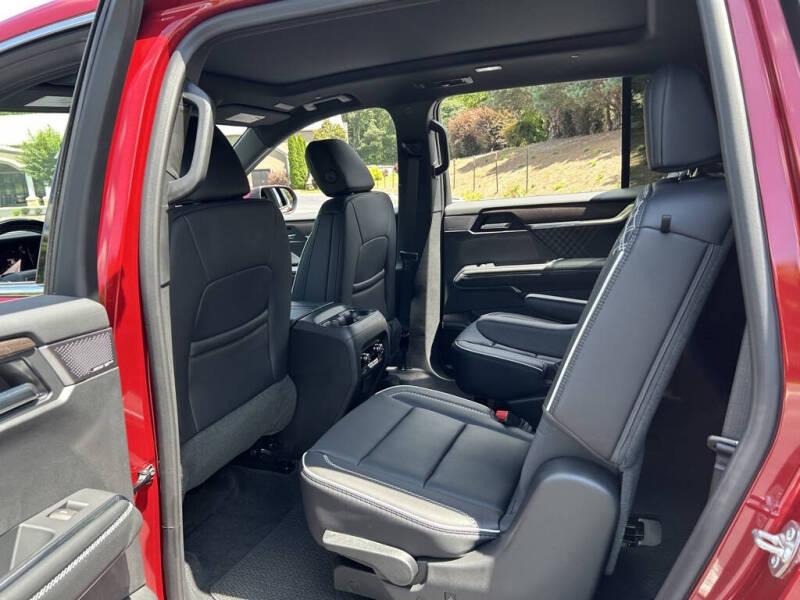 2025 GMC Acadia Denali