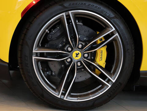 2025 Ferrari Roma Spider