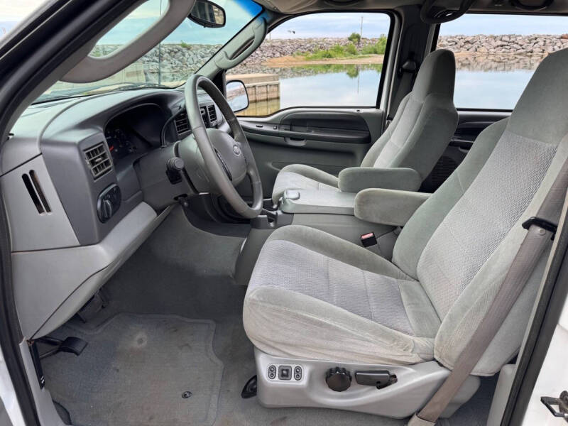 2003 Ford Excursion XLT