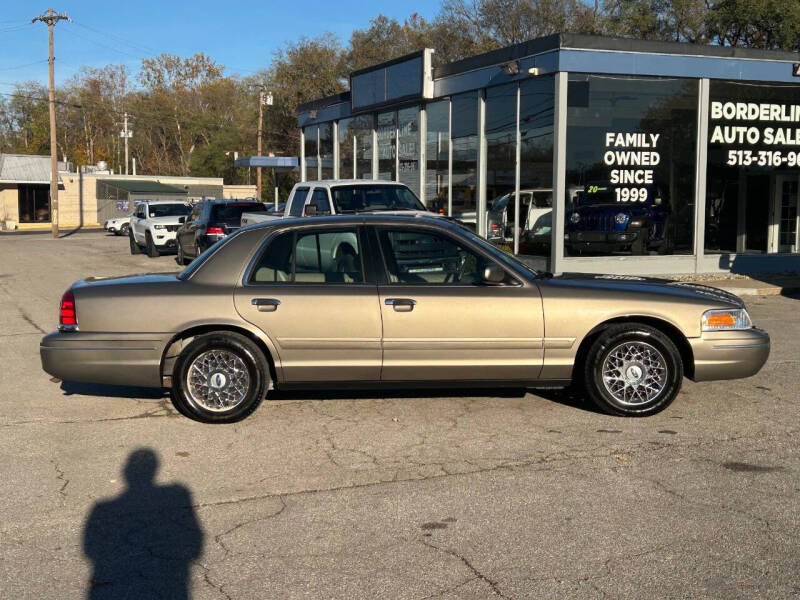 2002 Ford Crown Victoria