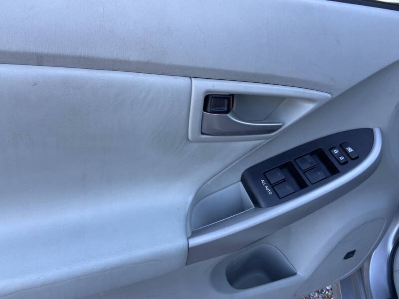 2012 Toyota Prius Two