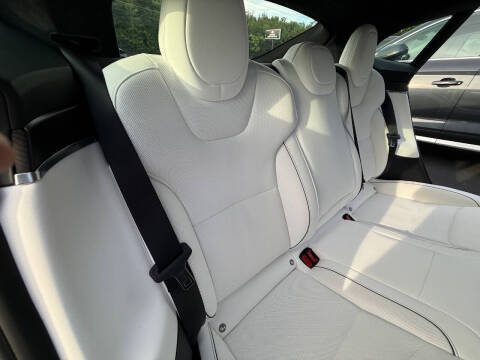 2022 Tesla Model S Plaid