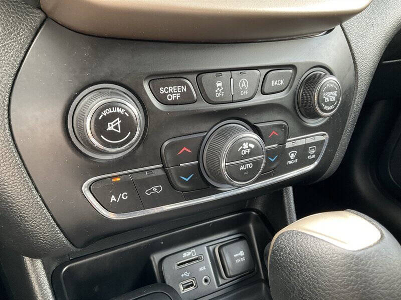2016 Jeep Cherokee Latitude Altitude