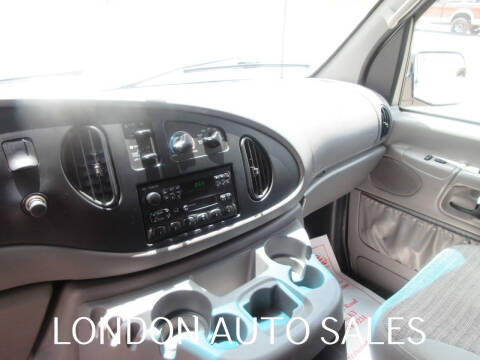 2001 Ford E-Series E-350 SD XLT