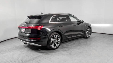 2021 Audi e-tron quattro Premium