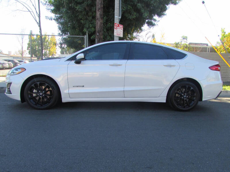2019 Ford Fusion Hybrid SE's photo