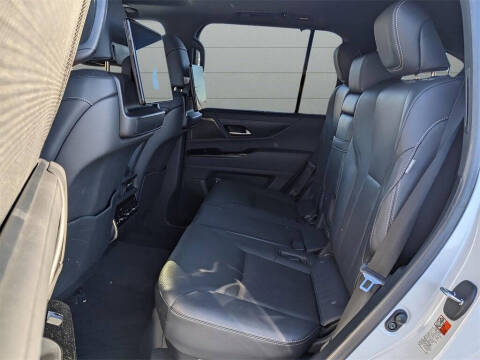 2022 Lexus LX 600 Luxury