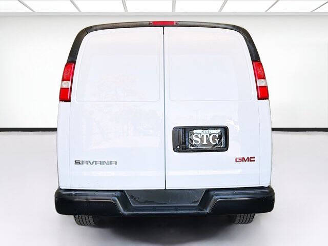 2023 GMC Savana 2500
