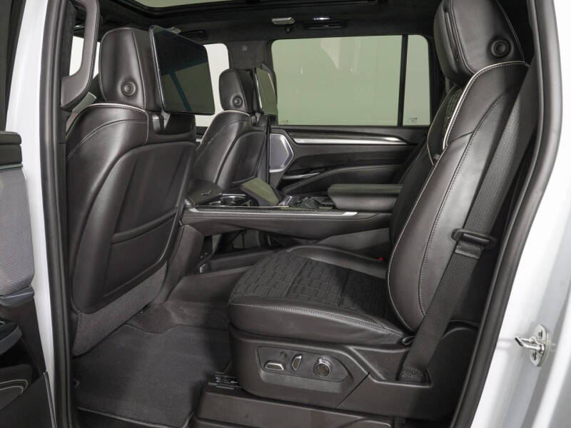 2026 Cadillac Escalade-V ESV