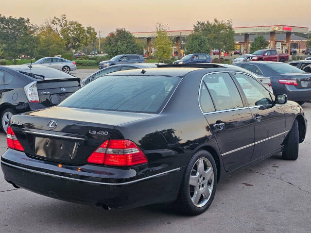 2005 Lexus LS 430 for sale at Quantum Auto Co in Plainfield, IL