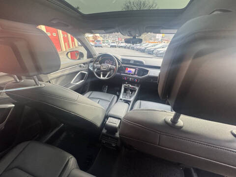 2020 Audi Q3 quattro Premium 45 TFSI